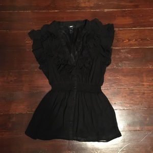 Ruffle cap sleeve top